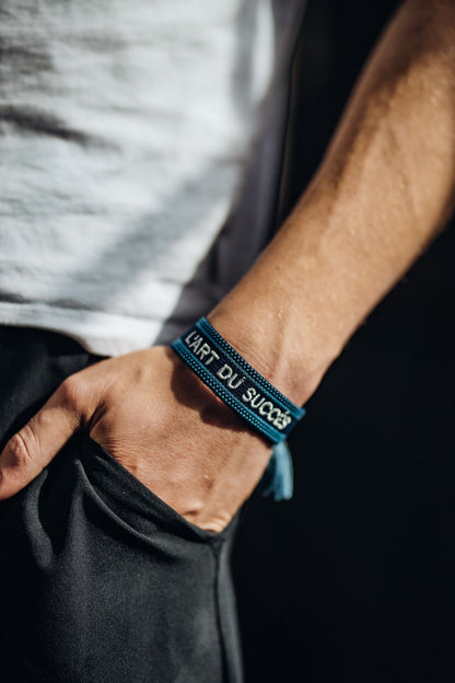 L'art Du Succés Wristband - Blue