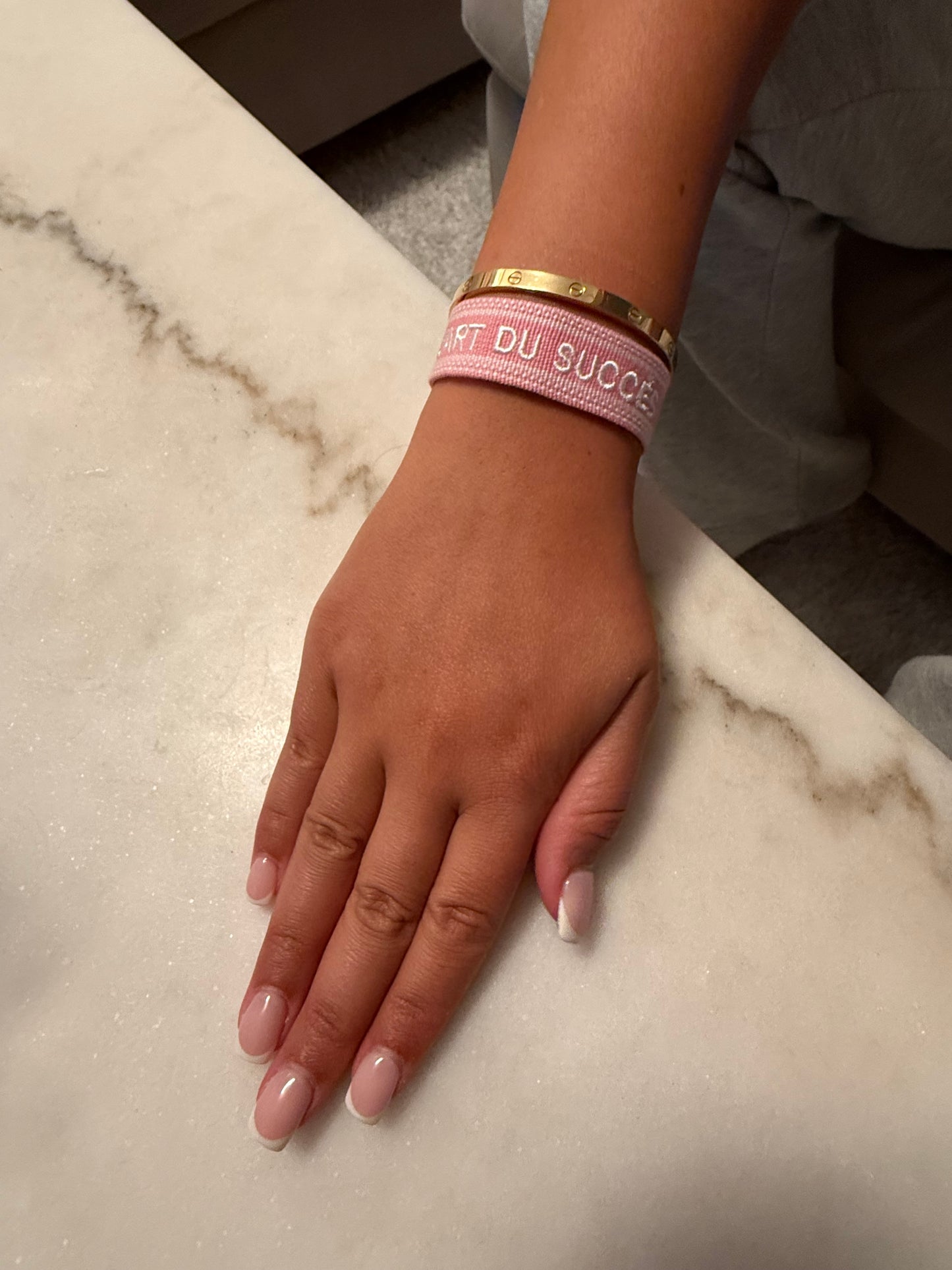 L'art Du Succés Wristband - Pink